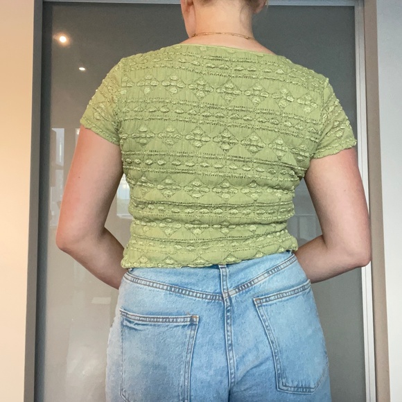 Perfect green summer top - Picture 2 of 3